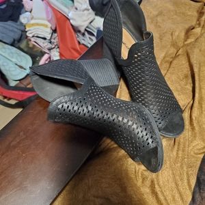 Black Thick Heeled Sandles